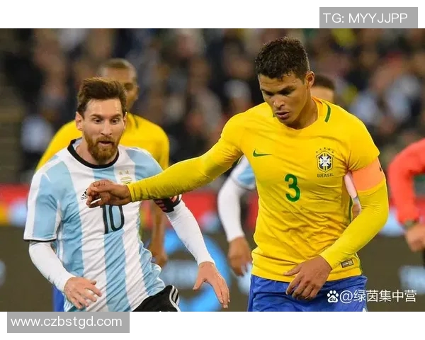 以踢足球右边锋的球星为中心解析他们的技术特点与比赛影响力