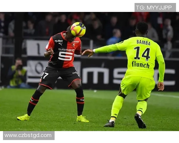 足球打边翼卫的球星:绽放边路光芒 足球打边翼卫的球星:绽放边路光芒