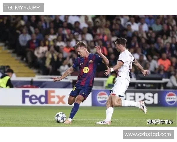 足球球星赛后休息时被拍到打呼噜场面引发球迷热议 足球球星赛后休息时被拍到打呼噜场面引发球迷热议